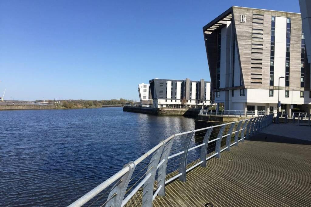 Home From Home With Fantastic Views 2 Runcorn Exterior foto
